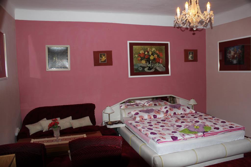 Hotel Corrado Ostrava Habitación foto