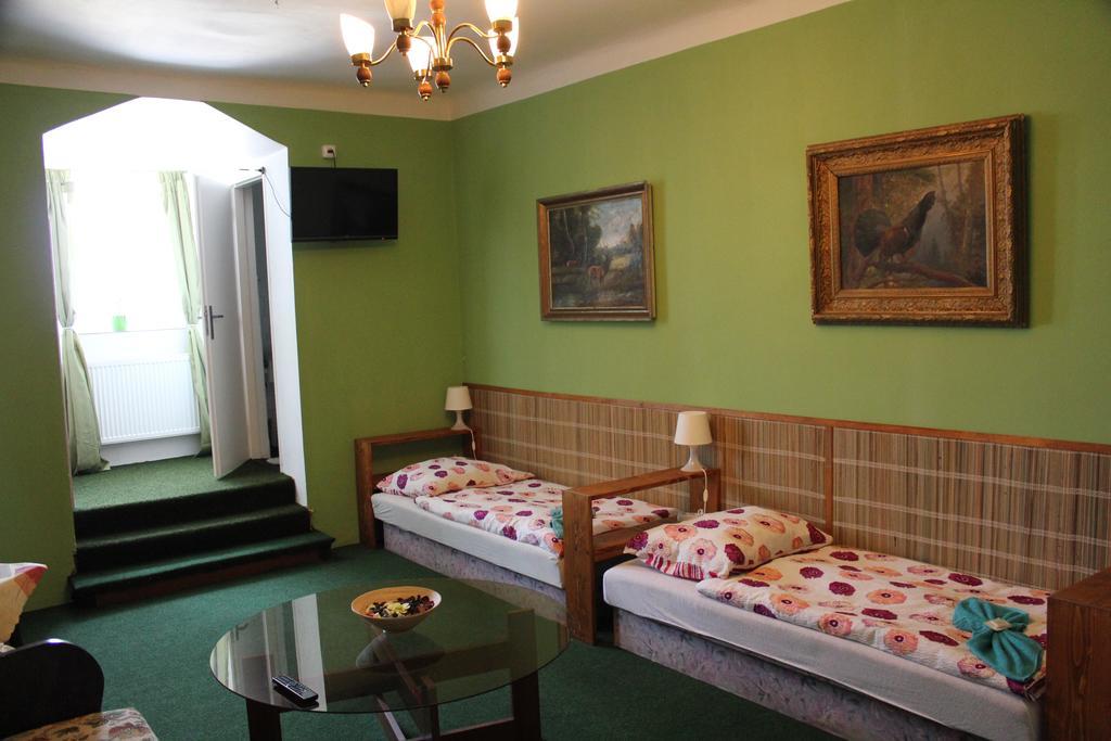 Hotel Corrado Ostrava Habitación foto